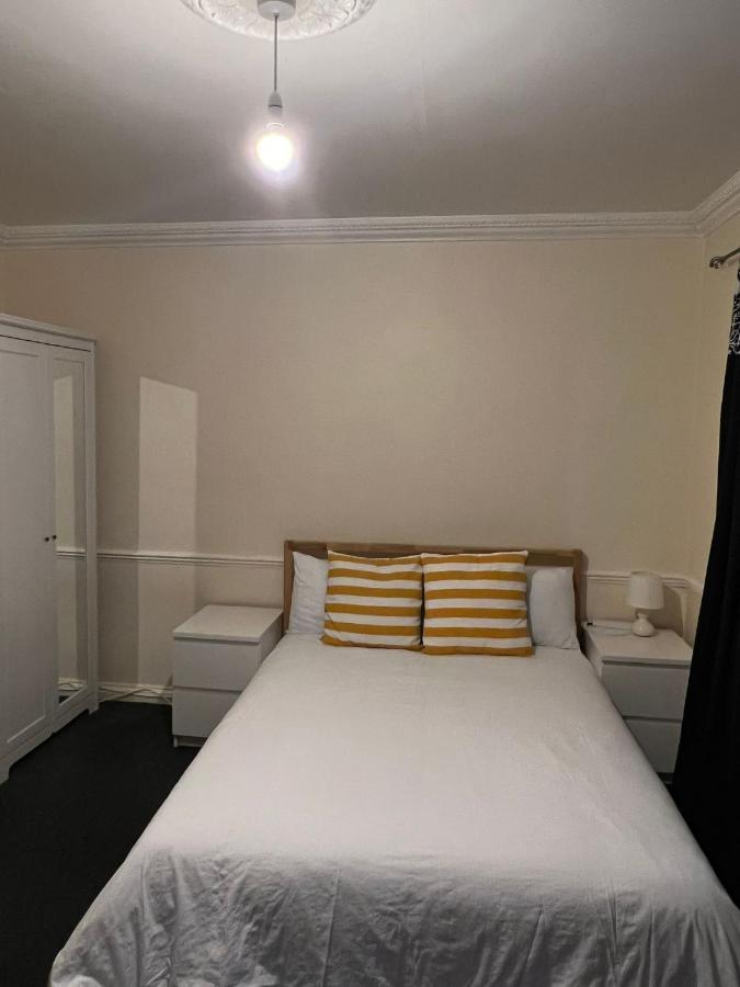 Shared House In Chakeshill Drive Ξενοδοχείο Μπρίστολ Εξωτερικό φωτογραφία