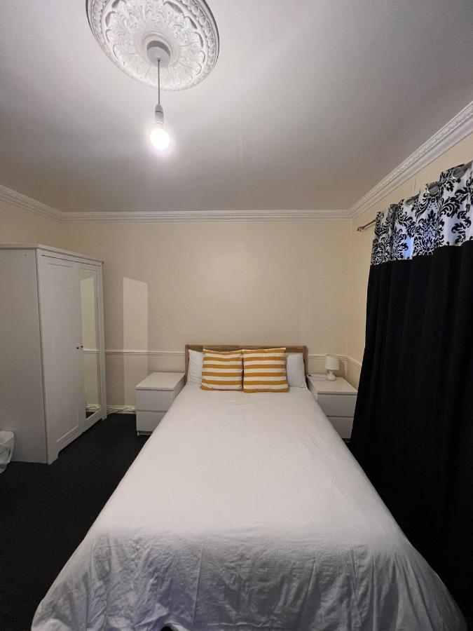 Shared House In Chakeshill Drive Ξενοδοχείο Μπρίστολ Εξωτερικό φωτογραφία